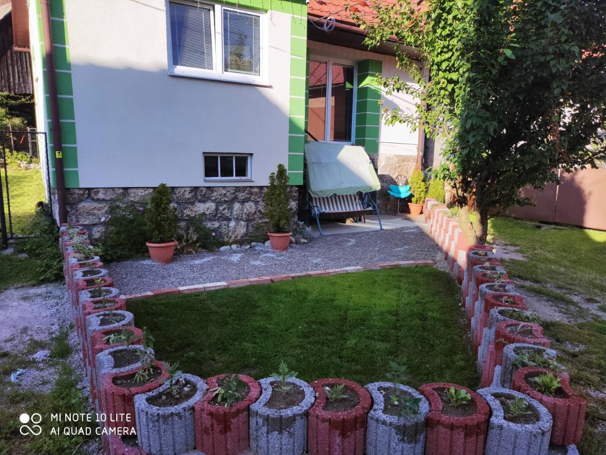 Apartman Lucky 5 Izbovy Rodinny Dom Exterior photo